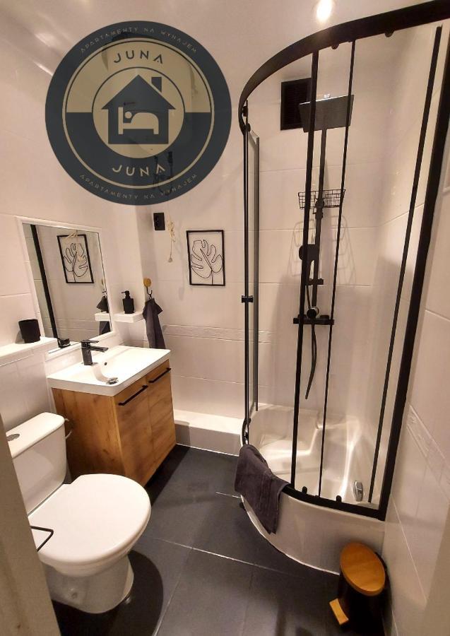 Juna - Nowoczesny Apartament W Centrum Z Widokiem Na Park Pruszków Exteriér fotografie